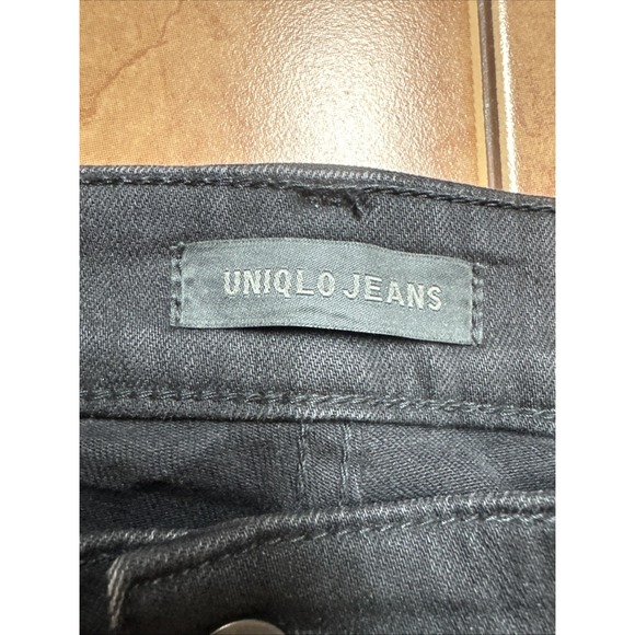 Uniqlo Mens Black Tapered Leg Jeans Size 30 x 34‎ Stretch Denim Distressed Look - Picture 4 of 10